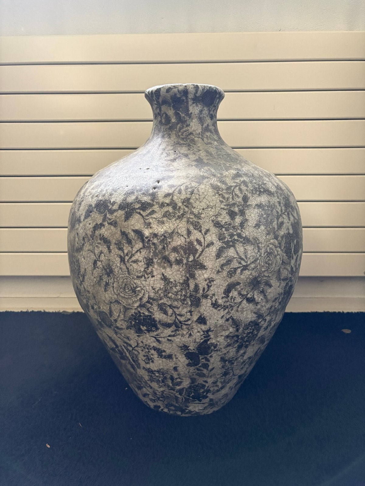 Grote decoratieve vaas met bloemenpatroon, Ophalen