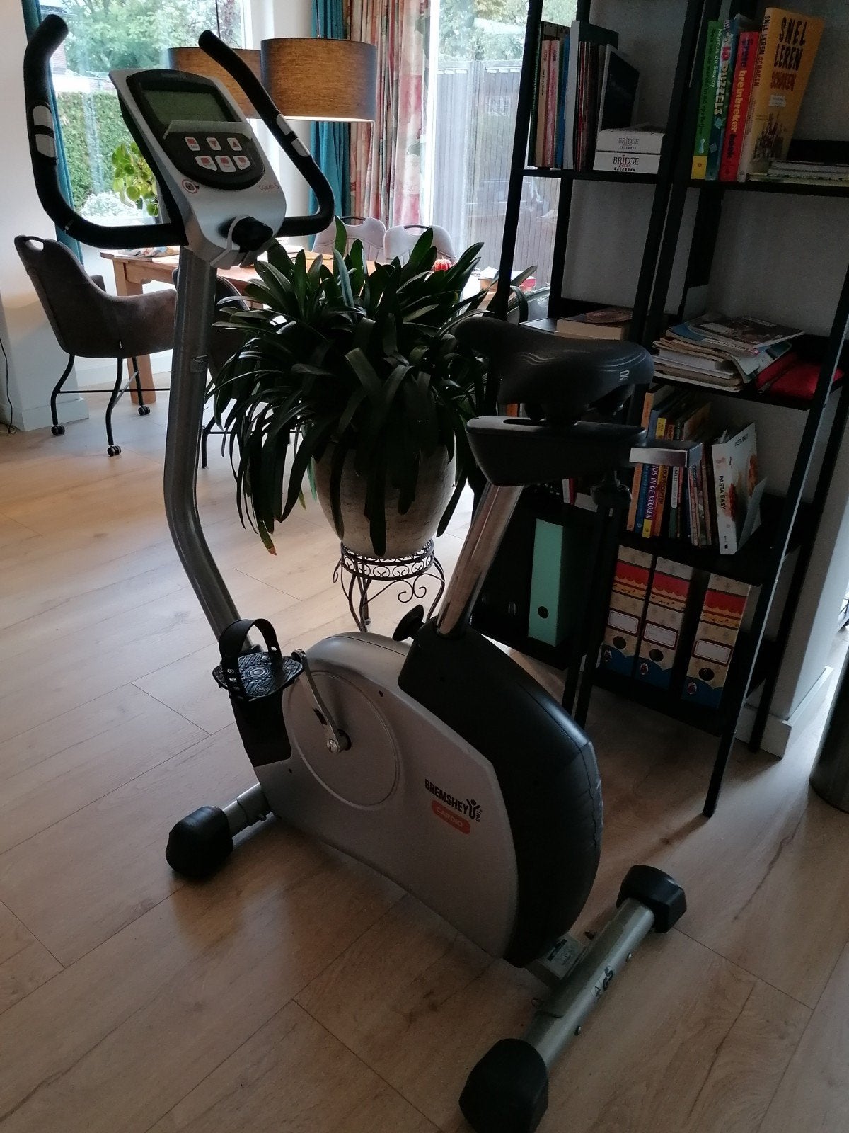 Zeer stabiele hometrainer., Ophalen, Hometrainer