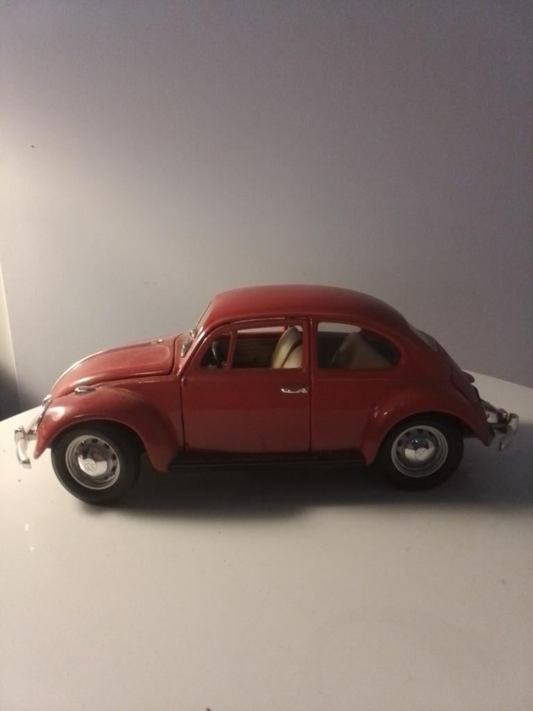 Volkswagen Beetle 1967 . Schaal 1/18., Ophalen of Verzenden, Zo goed als nieuw, Auto, Overige merken