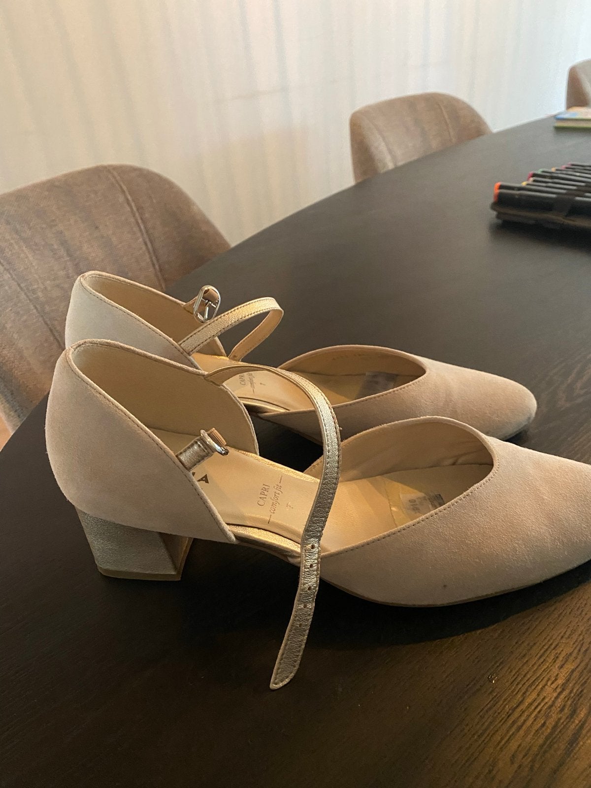 Hassia Capri Comfort Fit Pumps - Zo goed als nieuw, Kleding | Dames, Schoenen, Ophalen of Verzenden, Zo goed als nieuw, Beige