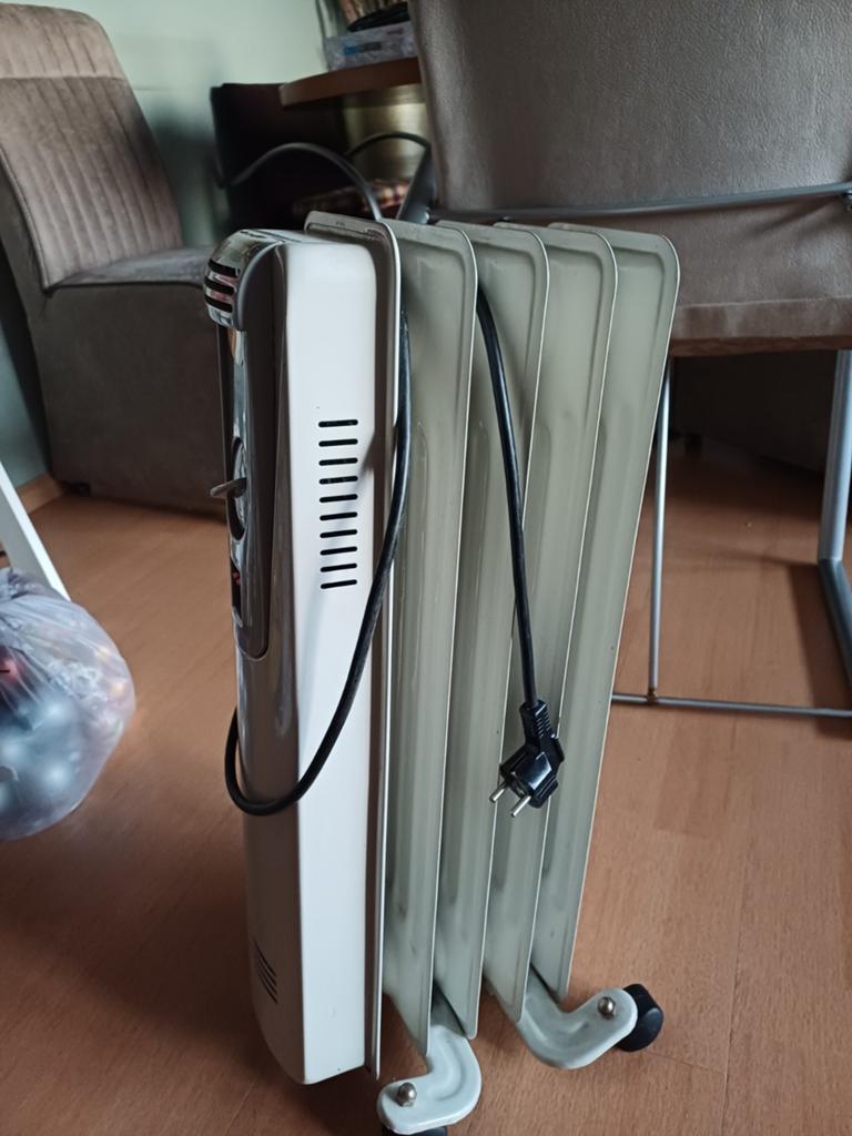 ELRO Elektrische Olieradiator - Compact en Efficiënt, Huis en Inrichting, Kachels, Ophalen, Elektrisch, Overige soorten