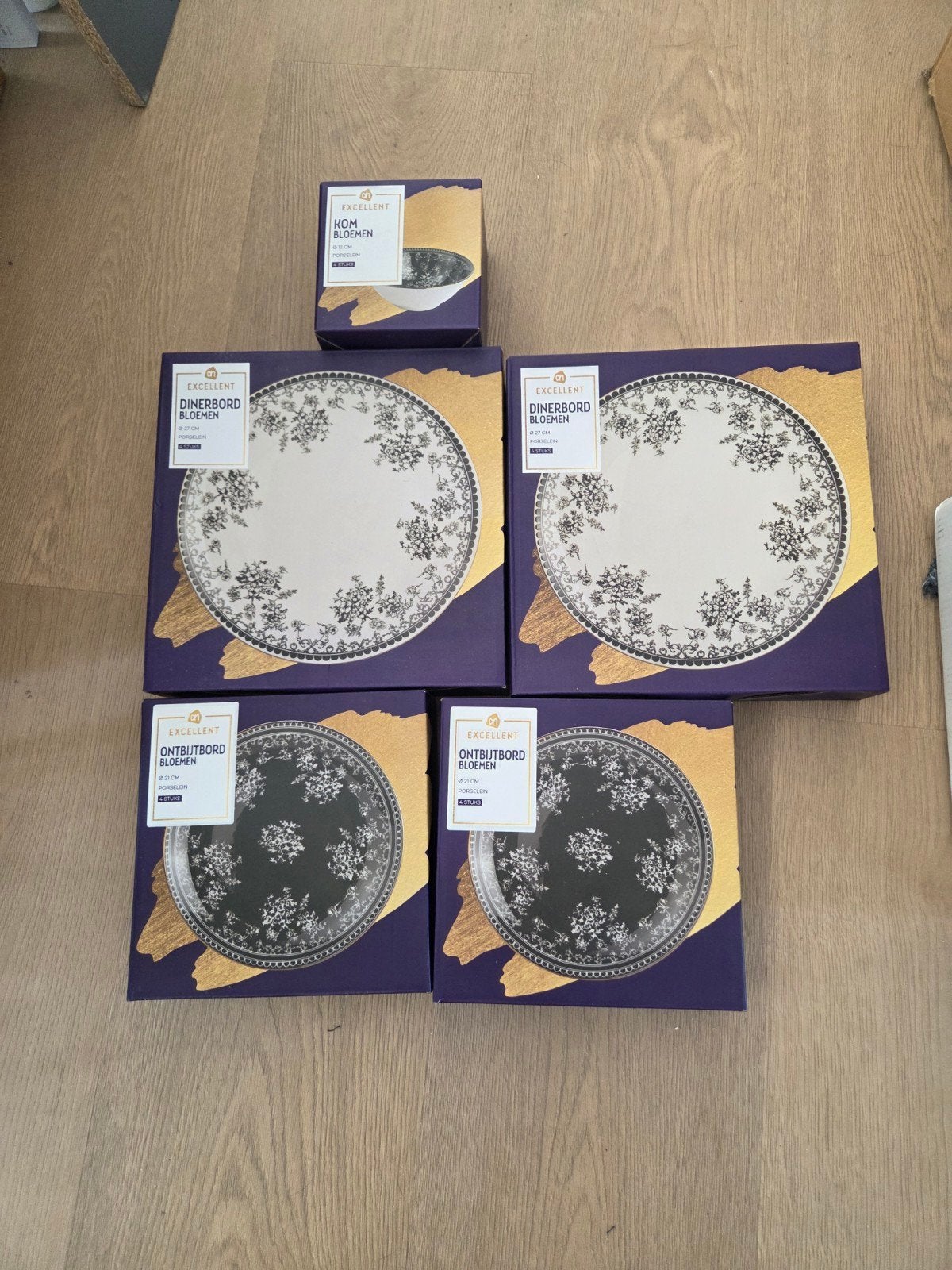 Nieuw servies AH, ongebruikt en in verpakking, Ophalen of Verzenden, Nieuw, Overige stijlen, Compleet servies