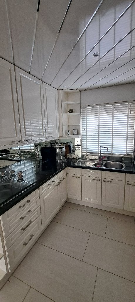 2 Composiet keukenbladen, met glitter voor Euro 50,00, Huis en Inrichting, Ophalen, Gebruikt, Zwart, 200 cm of meer