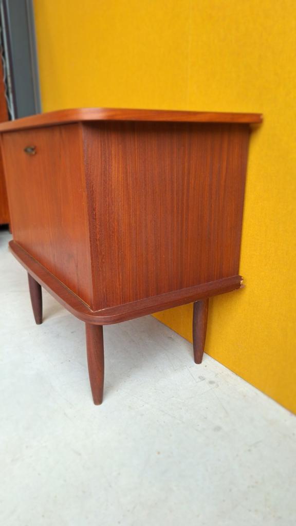 Retro vintage kastje, teak fineer, jaren zestig, audio kast, Ophalen, Huis en Inrichting