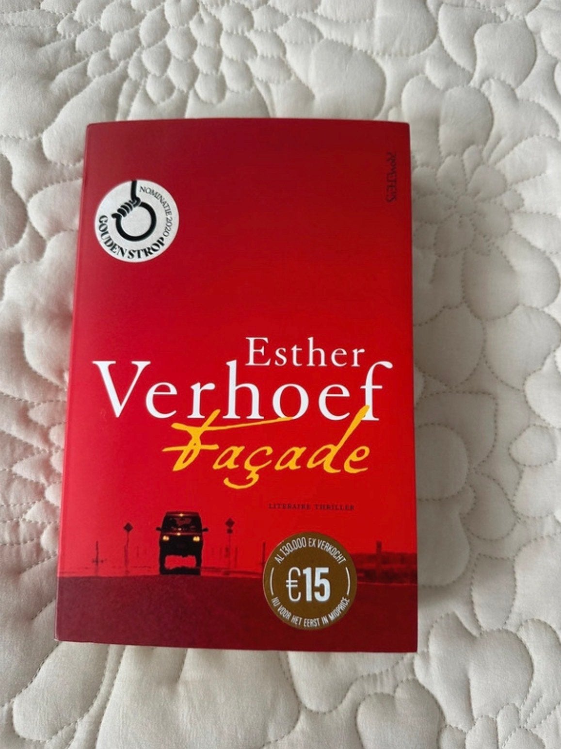 Façade - Esther Verhoef (Literaire thriller), Ophalen of Verzenden, Zo goed als nieuw, Nederland