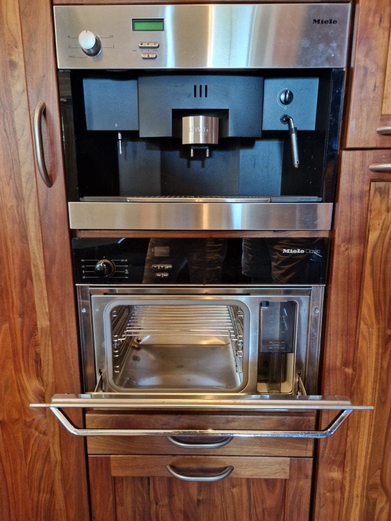 Miele inbouw koffieautomaat + Miele Classic stoomoven, Gebruikt, 10 kopjes of meer, Koffiemachine, Koffiebonen