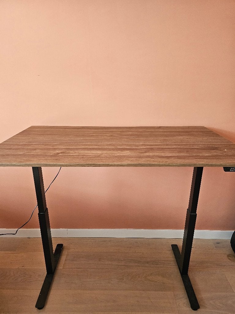 ROLERGO zit-sta bureau in walnootkleur, Ophalen, Zit-sta bureau, Gebruikt, Bruin