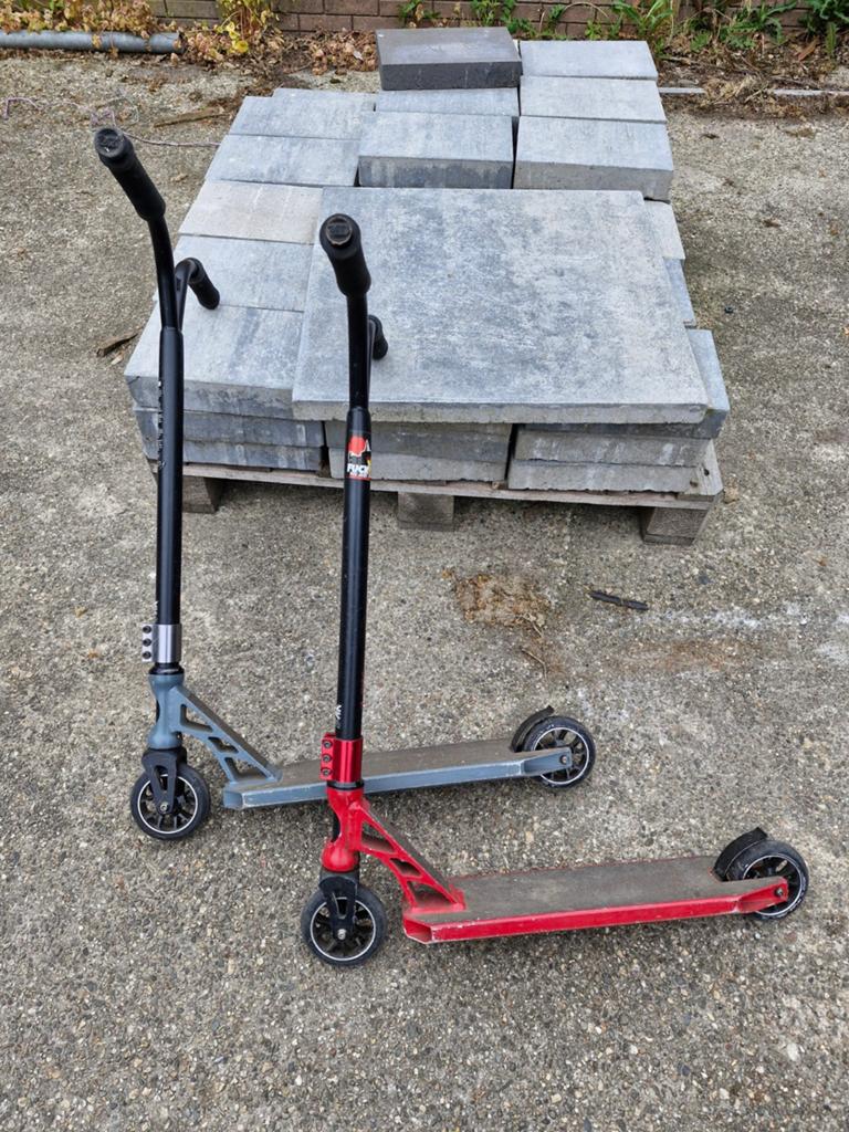 2x Stuntstep, Fietsen en Brommers, Steps, Ophalen, Gebruikt, Overige typen