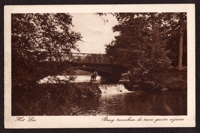 Apeldoorn, Het Loo, Brug tusschen de twee groote vijvers., Ophalen of Verzenden, Voor 1920, Gelopen, Gelderland