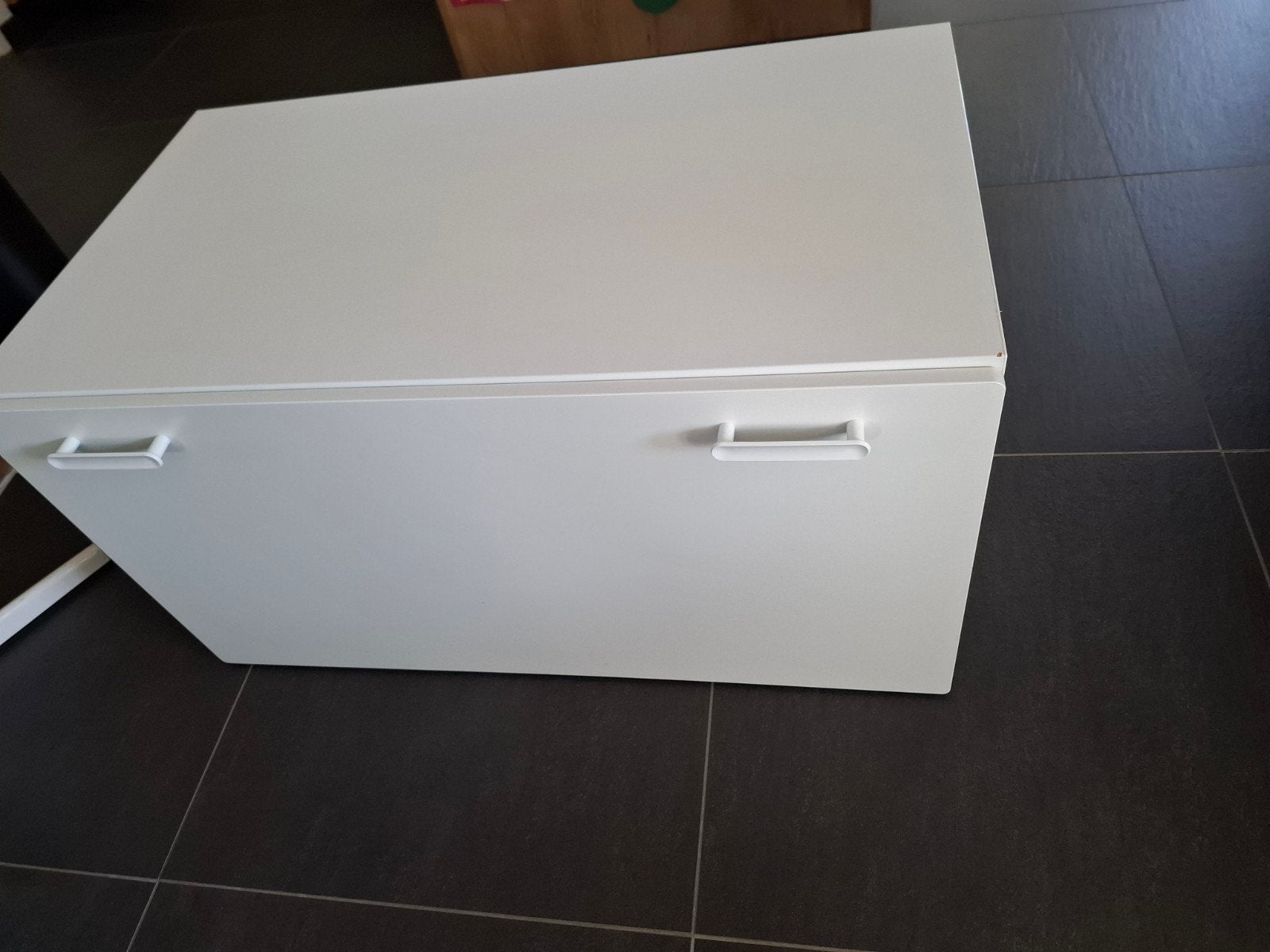 Ikea Småstad bank met speelkist wit met handgreep., Ophalen, Zo goed als nieuw
