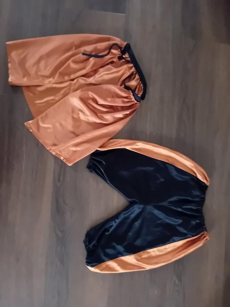 2 pieten pakjes, verkleedsetjes 122/128/134, Ophalen of Verzenden, Zo goed als nieuw, 122 t/m 128, Meisje