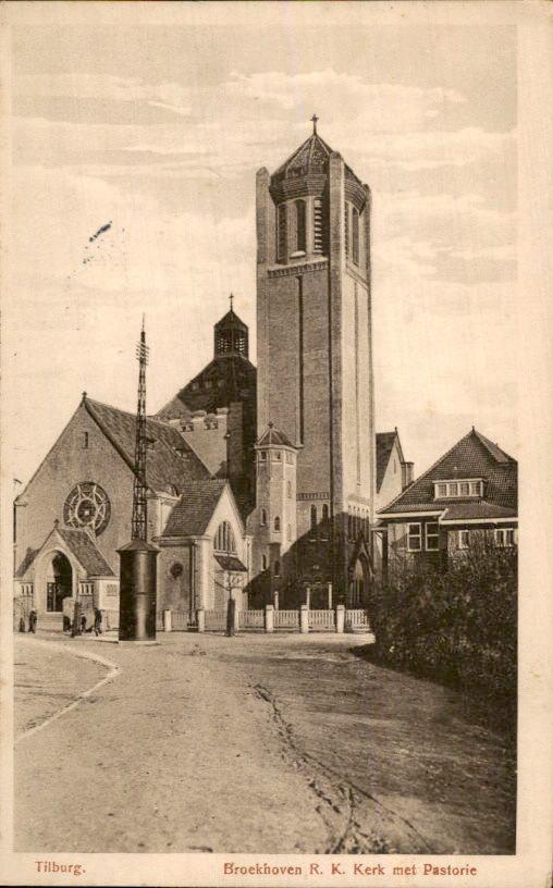 Tilburg - Broekhoven RK Kerk met Pastorie, Ophalen of Verzenden, Voor 1920, Gelopen, Noord-Brabant