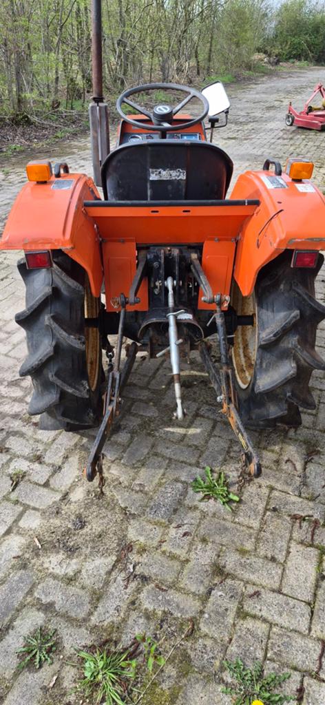 Hinomoto E1802 tractor, Gebruikt, Tot 2500, Tot 80 Pk, Ophalen
