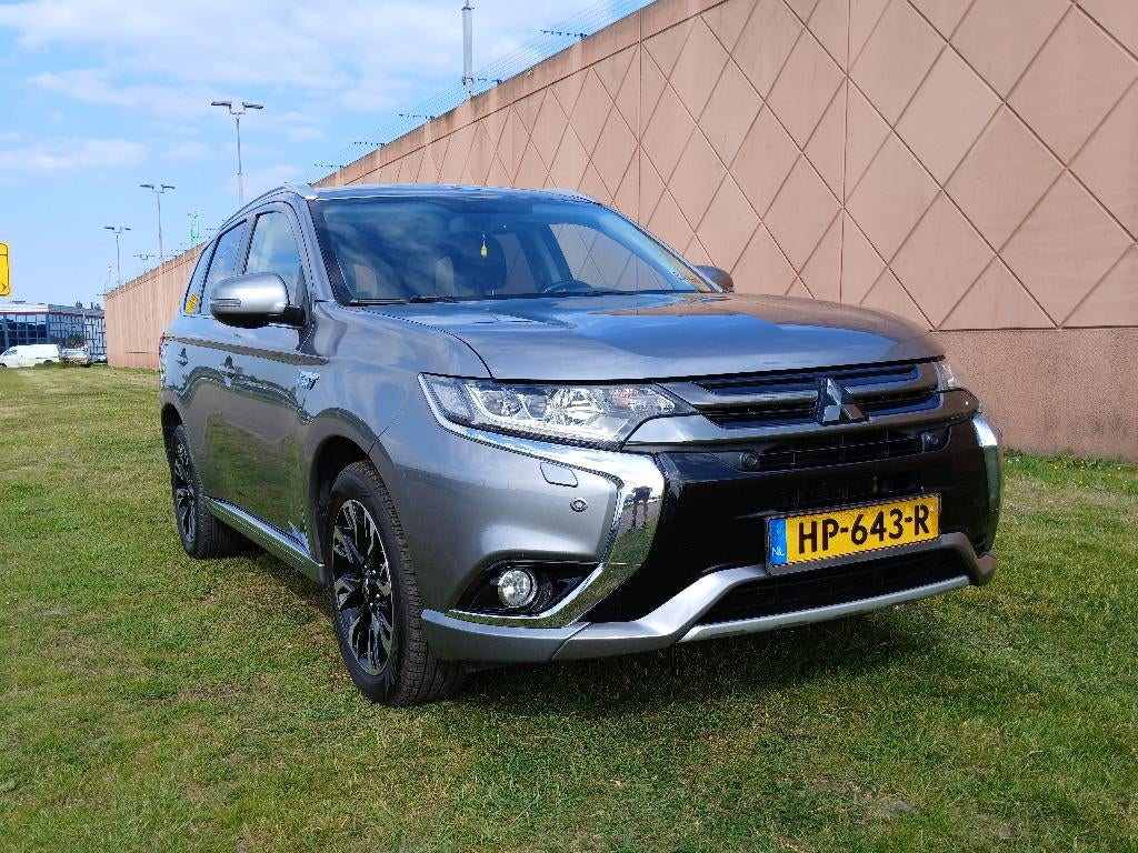 Mitsubishi Outlander 2.0 Phev 203pk 4WD Vol Leder, Auto's, Automaat, 1998 cc, Outlander, 4 cilinders