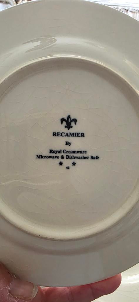 Recamier Royal Creamware servies, Ophalen