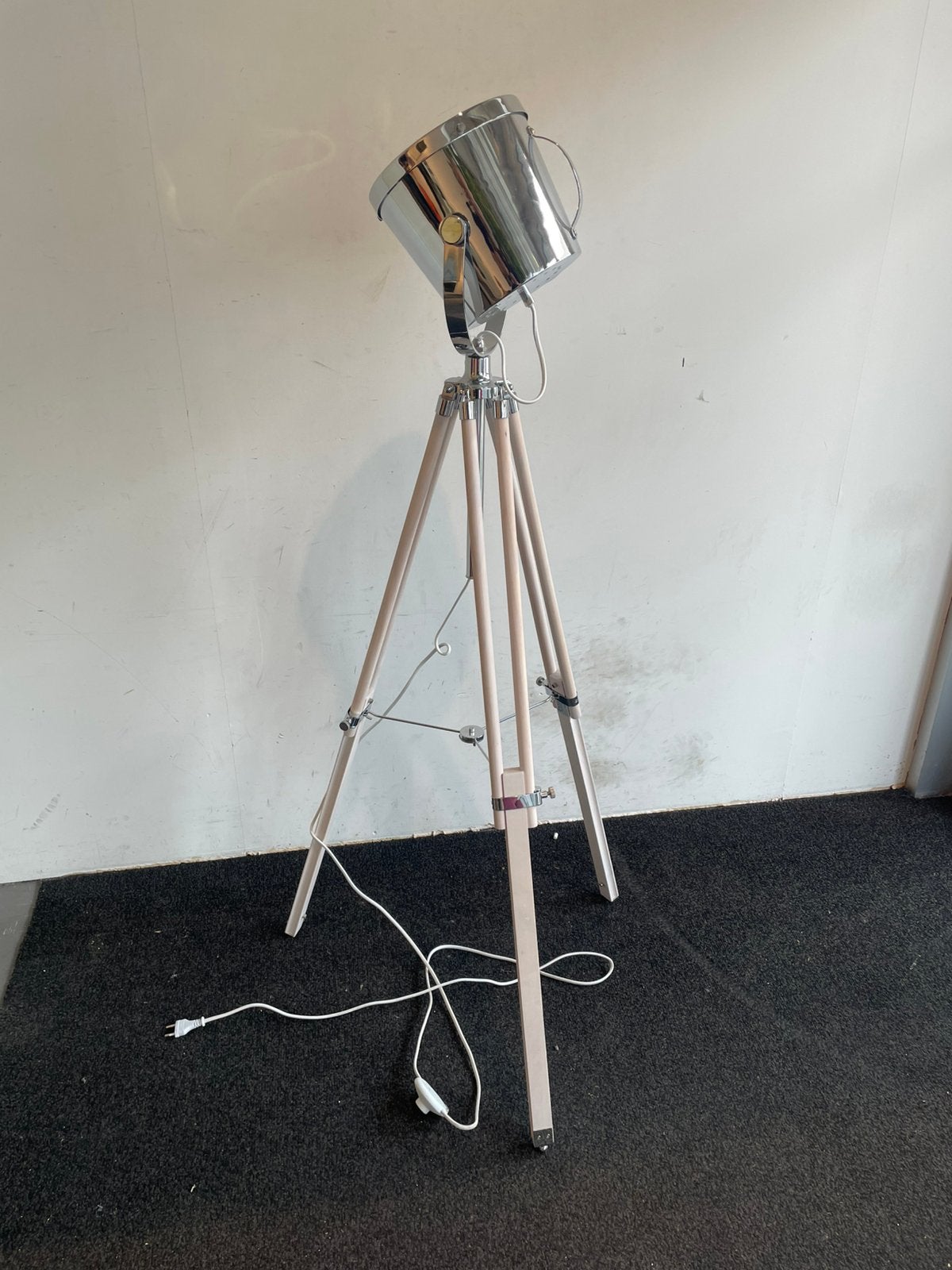 Staande lamp op statief, Ophalen, Nieuw, 150 tot 200 cm