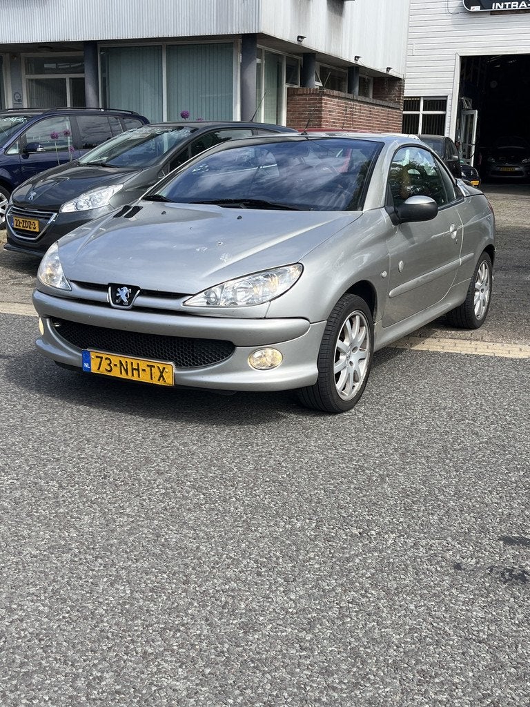 Peugeot 206 CC Cabriolet 1.6-16V Roland Garros Nieuwe Apk 29, Auto's, Voorwielaandrijving, Gebruikt, 4 cilinders, Cabriolet