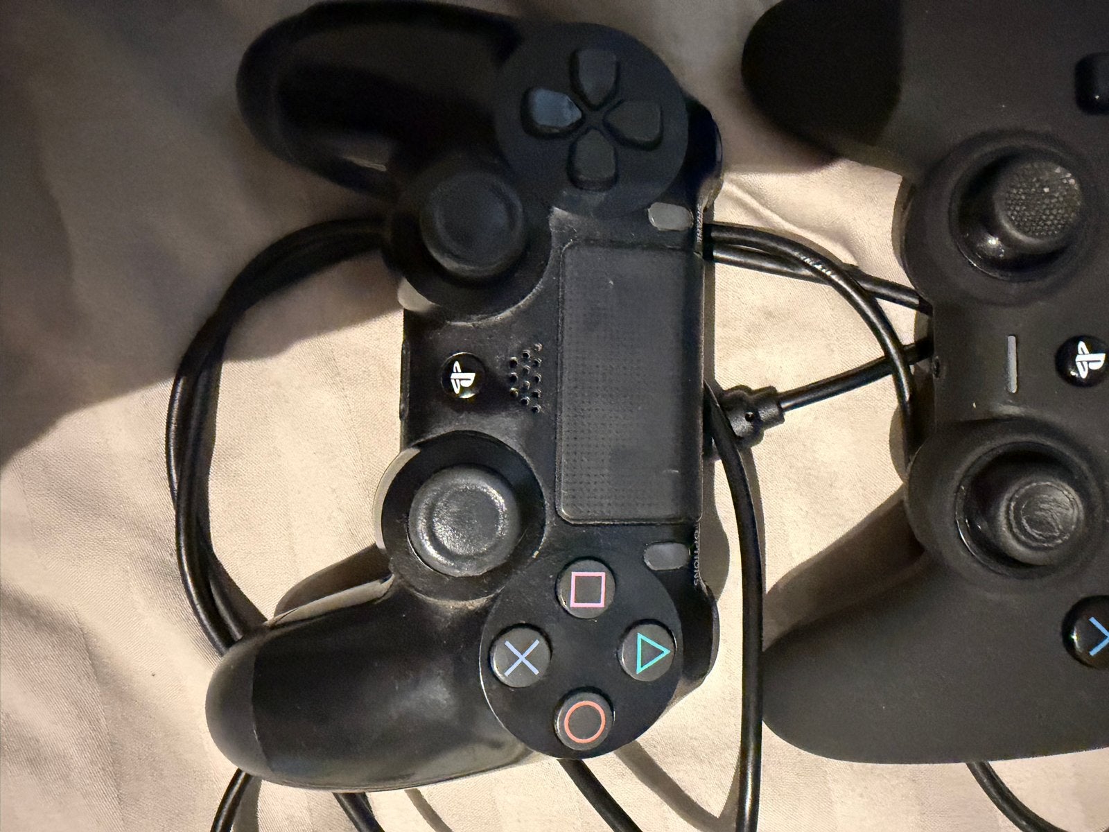 PS4 met 2 controllers en HDMI-kabel, Spelcomputers en Games, Verzenden, Gebruikt, Met 2 controllers, Original