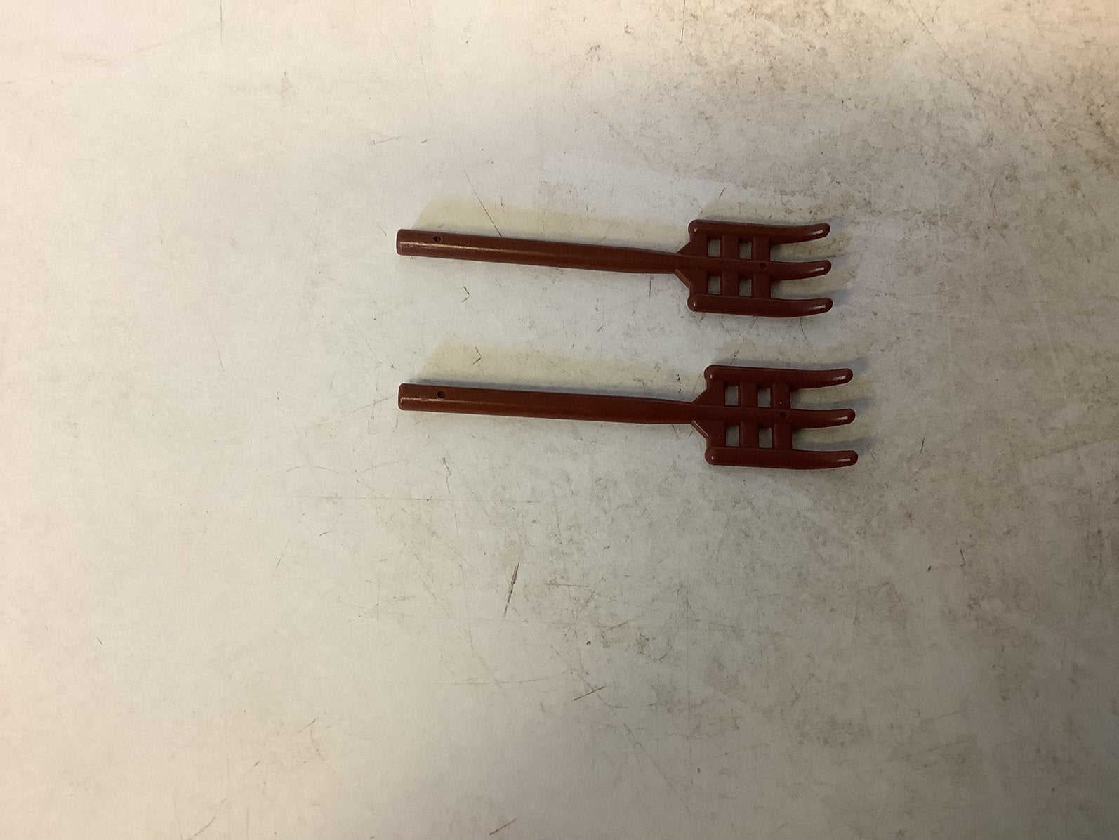 Lego minifiguur gereedschap hooivork bruin, Ophalen of Verzenden, Gebruikt, Losse stenen, Lego