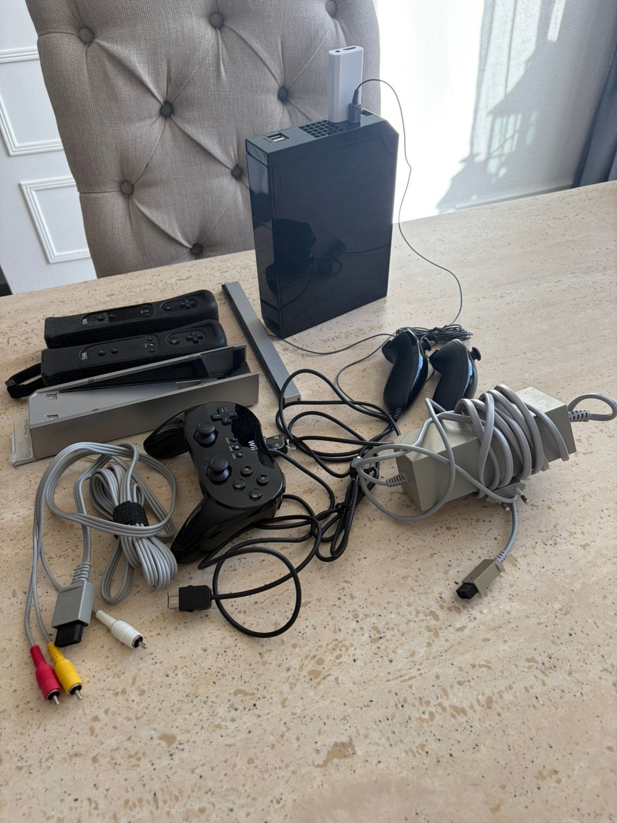 Complete set zwarte Wii + assecoires + U-Draw + 16 games, Spelcomputers en Games, Ophalen of Verzenden, Gebruikt, Met 3 controllers of meer