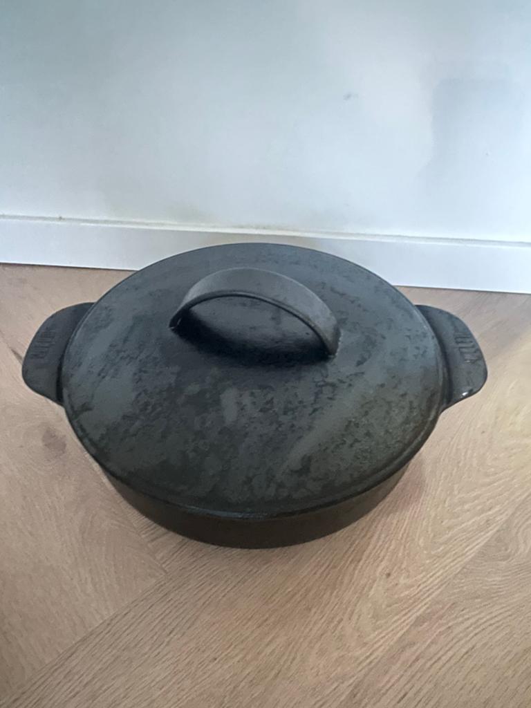 Weber Dutch Oven Braadpan, Huis en Inrichting, Keuken | Potten en Pannen, Ophalen of Verzenden, Gebruikt, Gietijzer