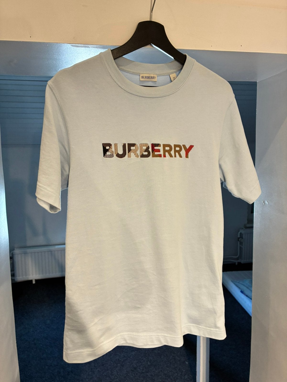Burberry Logo T-shirt Lichtblauw - Maat XS, Kleding | Heren, Ophalen of Verzenden, Zo goed als nieuw, Maat 46 (S) of kleiner, Blauw