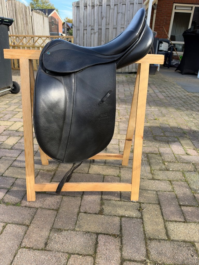 Stubben dressuur zadel, Dieren en Toebehoren, Ophalen, Dressuur, Stubben, XL (18 inch of meer)