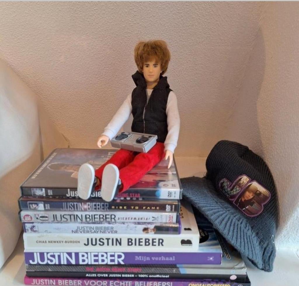 Justin Bieber pakket incl dvd"s, boeken, spel, pop enz, Ophalen of Verzenden