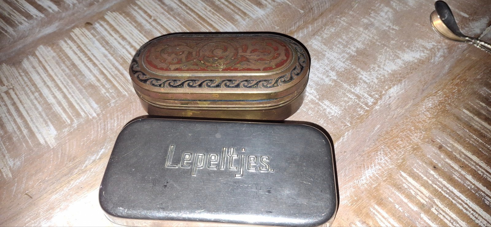 Vintage Lepeltjes Blik en theelepel Doosje, Antiek en Kunst, Antiek | Bestek, Ophalen of Verzenden