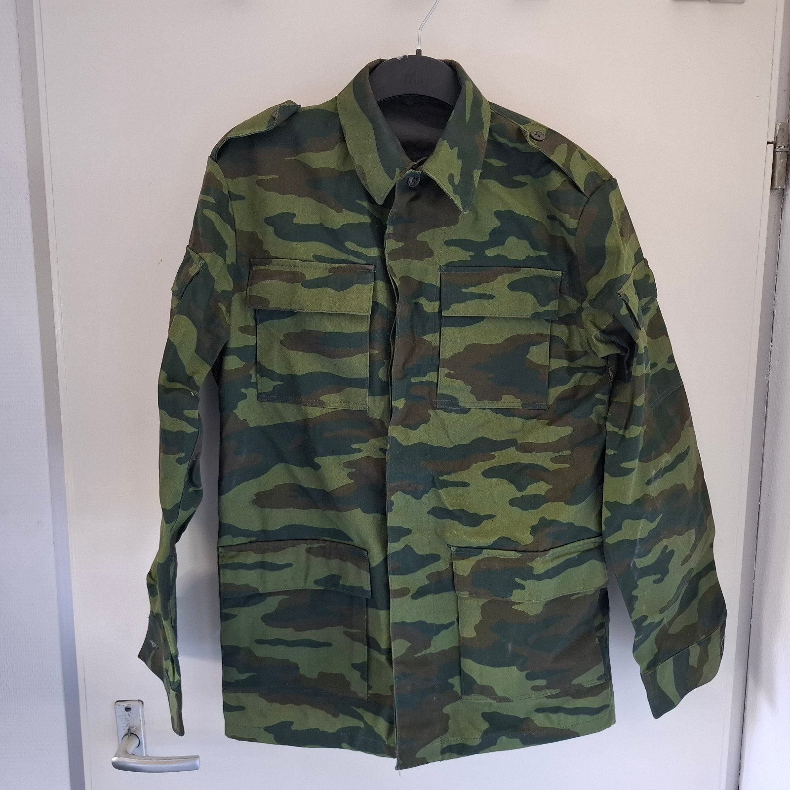 Russiche leger jas in vsr 98 camouflage, Ophalen of Verzenden, Zo goed als nieuw, Maat 48/50 (M), Groen