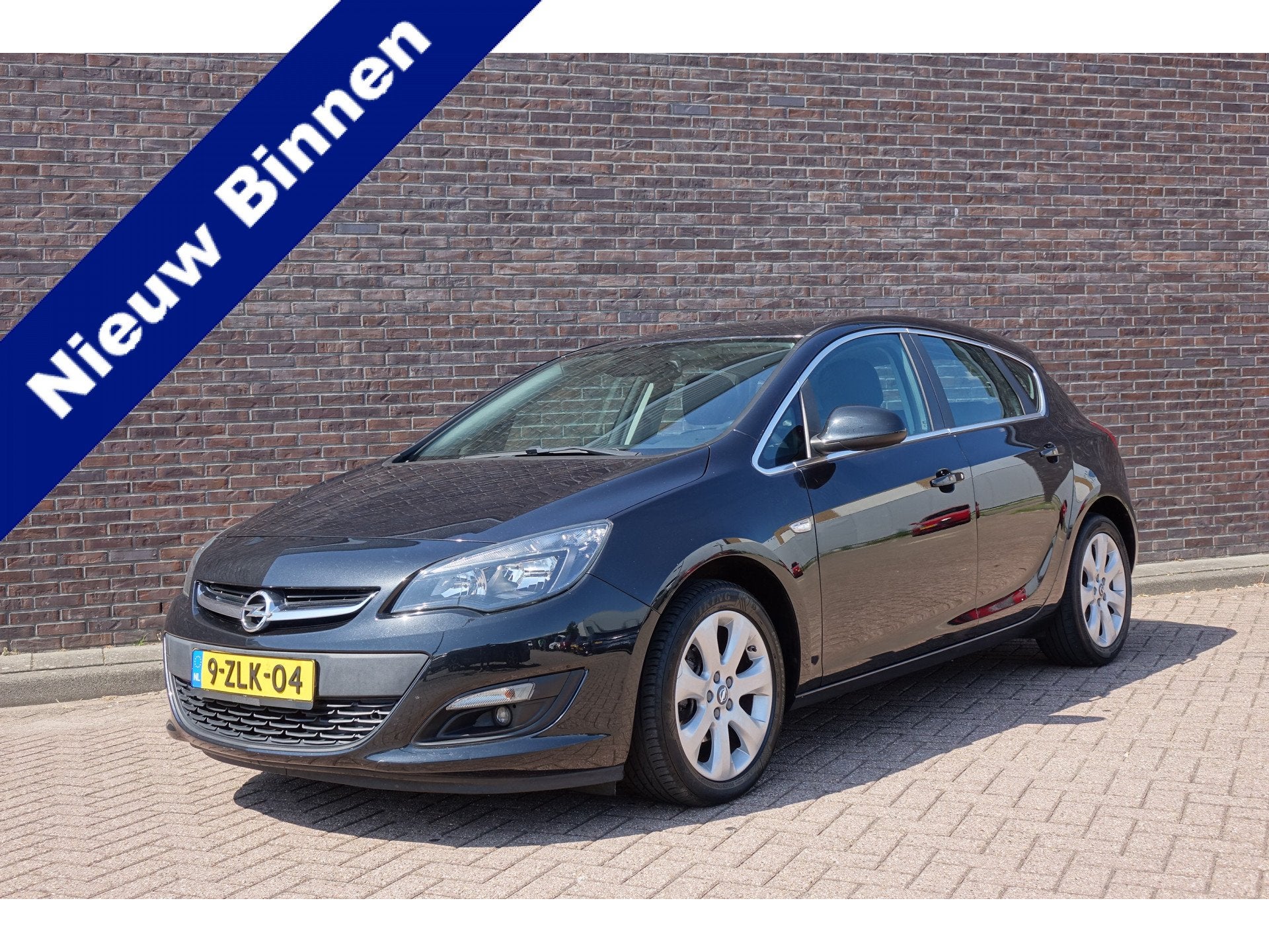 Opel Astra 1.4 Turbo Blitz, keurige auto, navigatie, sportve, Voorwielaandrijving, Euro 5, Gebruikt, 680 kg