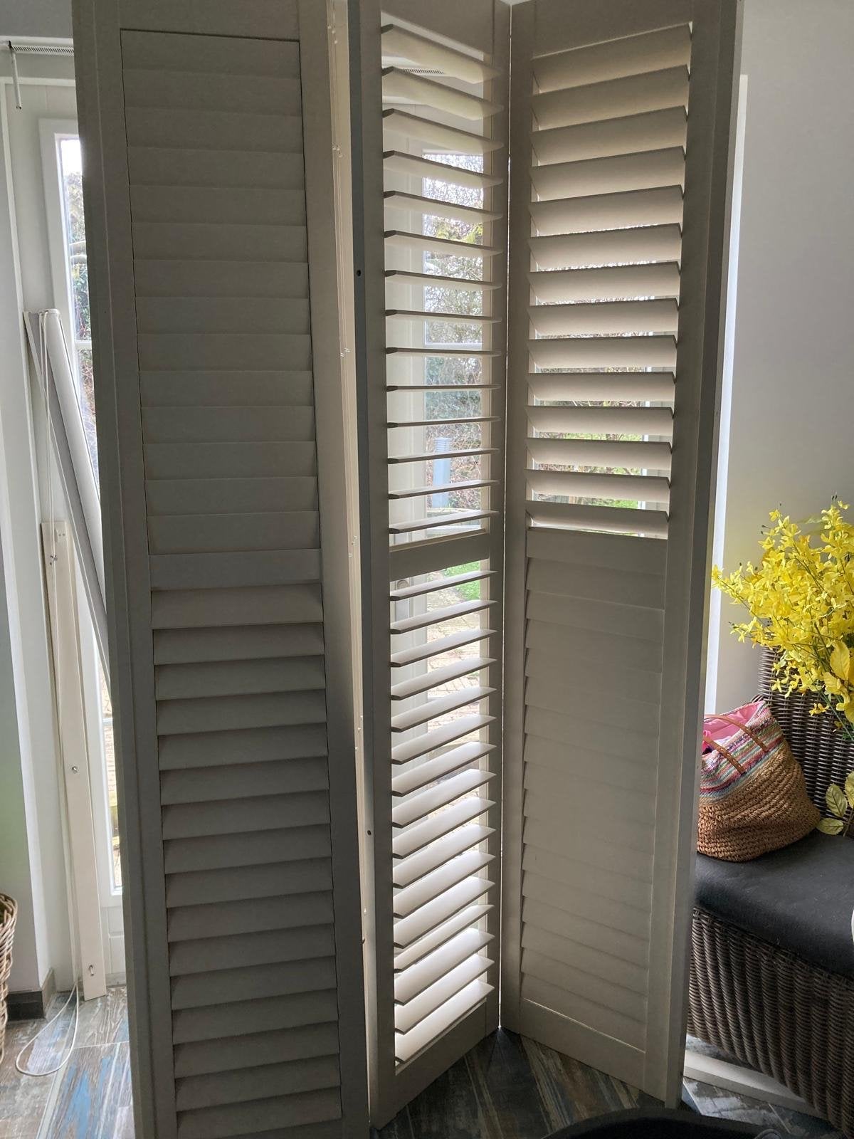Crèmekleurige shutters - 4 stuks, Ophalen of Verzenden, Gebruikt, Crème, Shutter