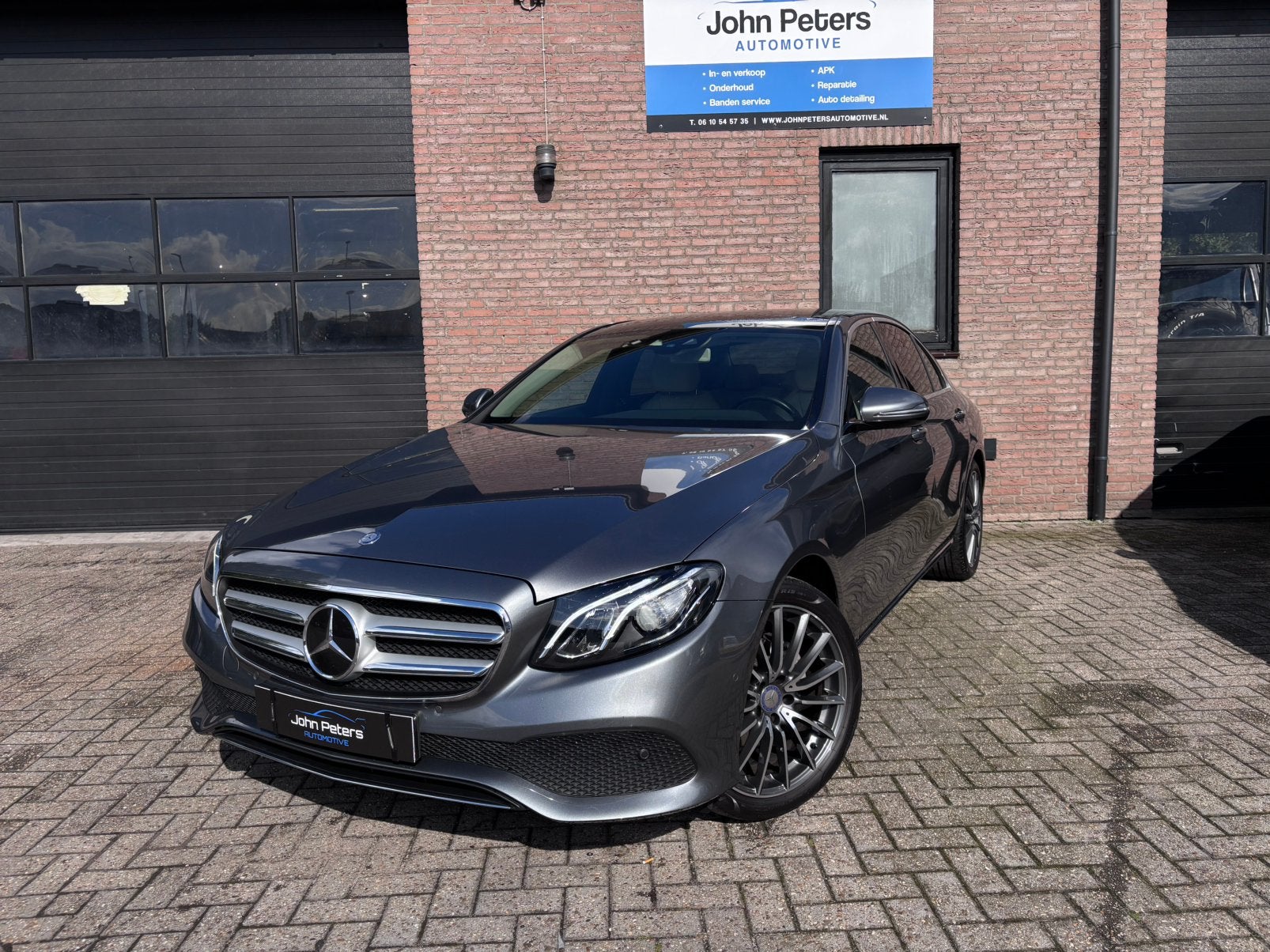 Mercedes-Benz E-Klasse E200 184pk 9G-TRONIC 2016 Grijs, Auto's, Achterwielaandrijving, 4 cilinders, 1505 kg, Origineel Nederlands