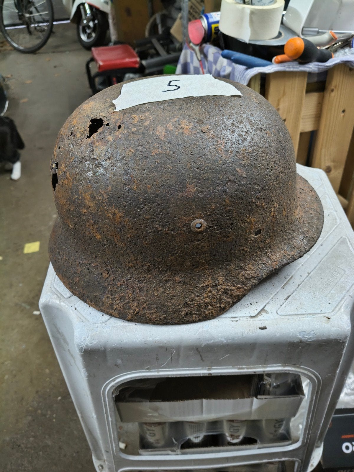 Duitse helm bodemvondst, Ophalen, Duitsland, Helm of Baret
