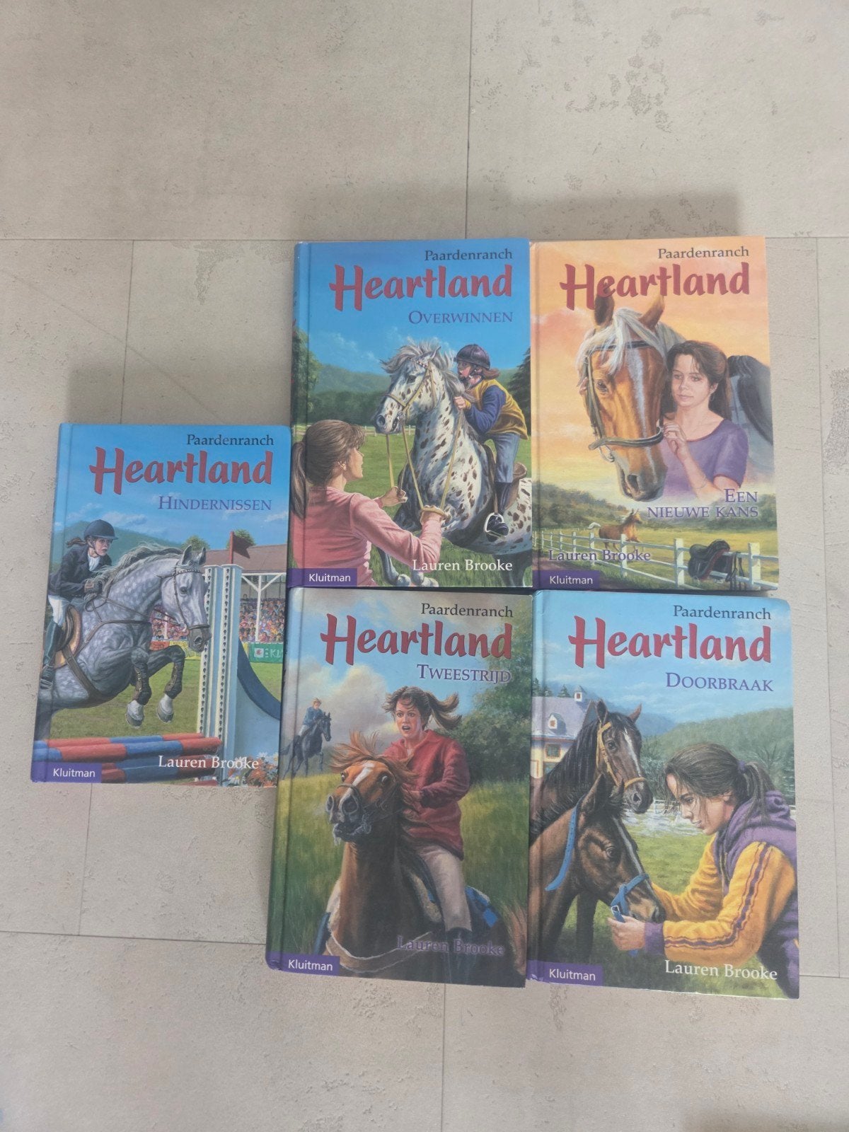 Heartland kinderboeken - set van 5 paardenboeken, Ophalen of Verzenden, Gelezen, Lauren Brooke, Fictie