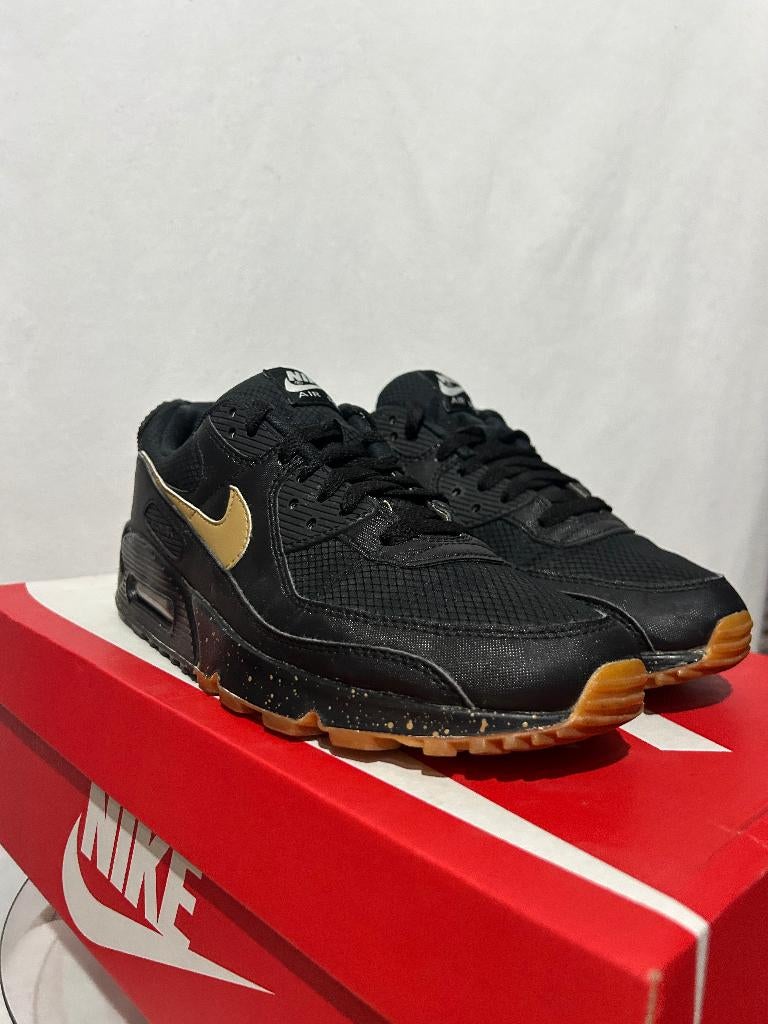 ALS NIEUW Maat 41 - Nike Air Max 90 By You Custom Black Gold, Kleding | Heren, Schoenen, Verzenden, Zwart, Nike, Nike