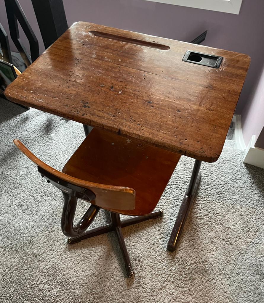 Vintage schoolbankje met stoel - Retro bureau, Antiek en Kunst, Antiek | Meubels | Tafels, Ophalen of Verzenden