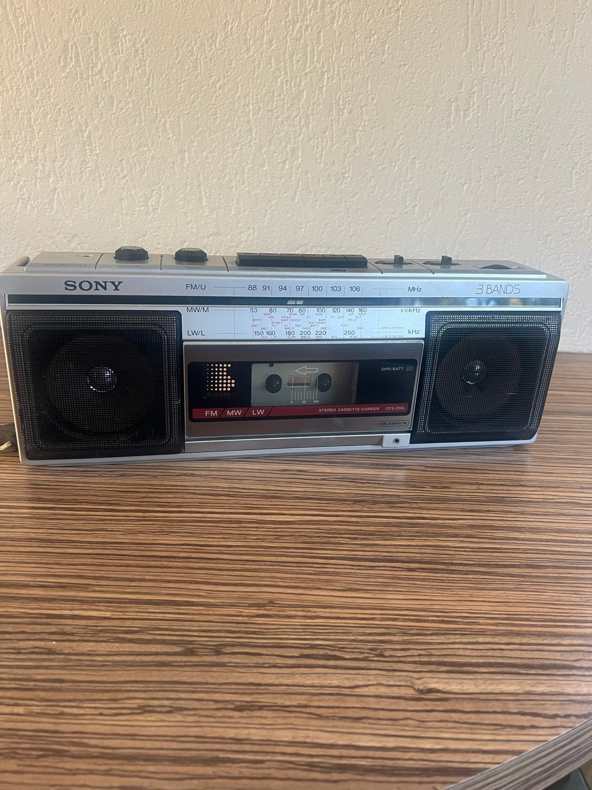 Vintage Sony CFS-230L Stereo Radio Cassette-recorder van €75, Ophalen of Verzenden, Gebruikt, Radio