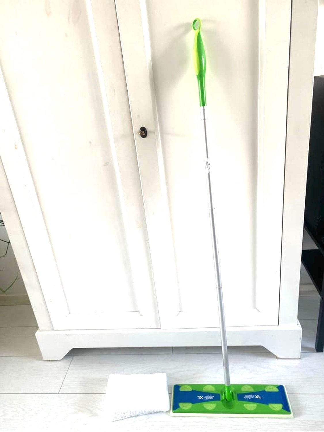 Nieuwe brede Swiffer XL met 20 Swifferdoekjes, Ophalen of Verzenden, Mop of Dweil