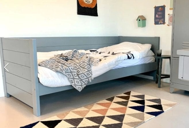 Bedbank Sam, Kinderen en Baby's, Ophalen, 85 tot 100 cm, Zo goed als nieuw, Lattenbodem
