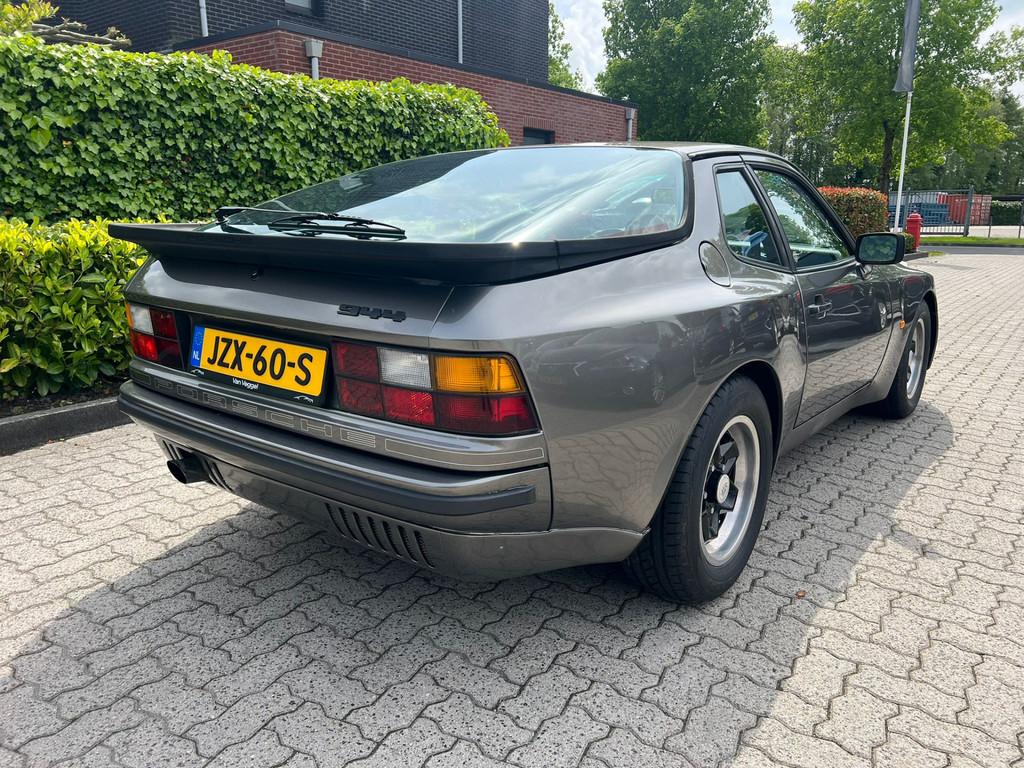 Porsche 944 2.5 Coupé Automaat (bj 1984), Auto's, Oldtimers, Automaat, Achterwielaandrijving, Zwart, 4 stoelen