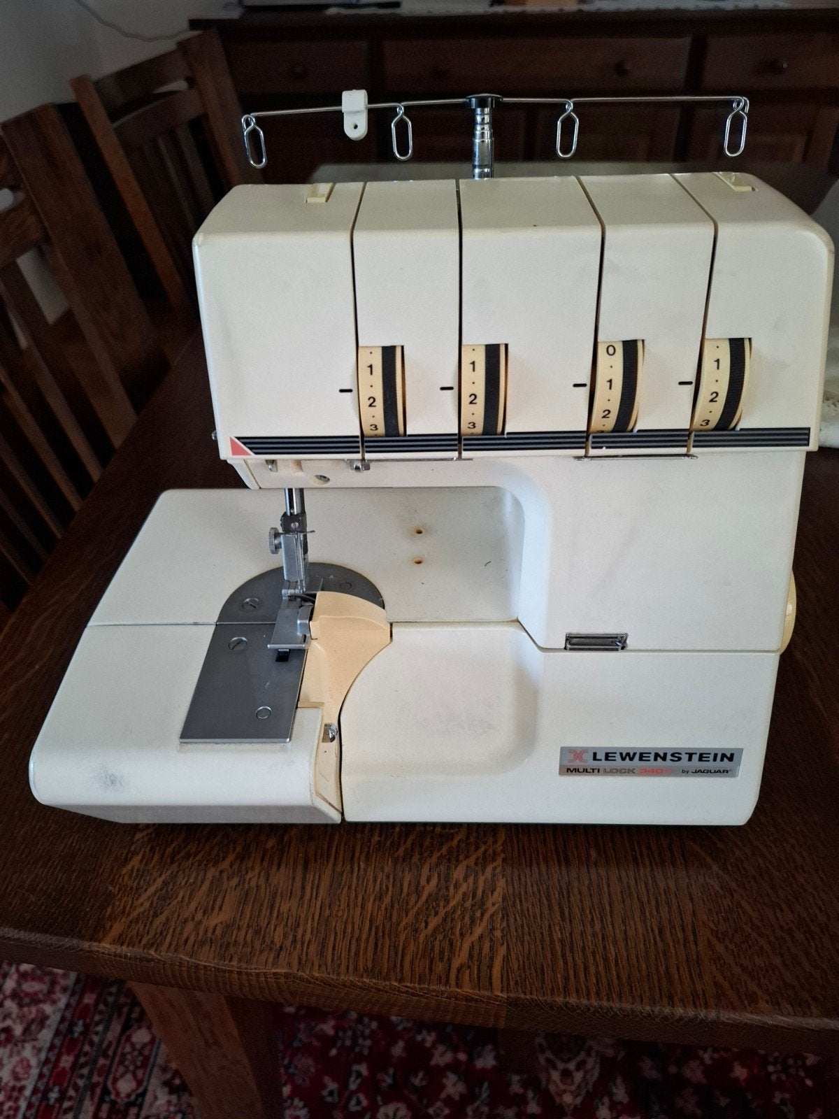 Lewenstein Lock 340D Lockmachine - Zo goed als nieuw, Ophalen, Zo goed als nieuw, Lockmachine, Lewenstein