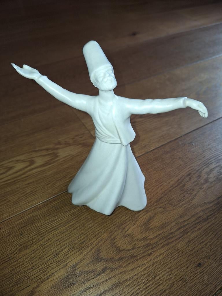 Biscuit porseleinen beeldje van Turkse danser, Antiek en Kunst, Antiek | Porselein, Ophalen of Verzenden