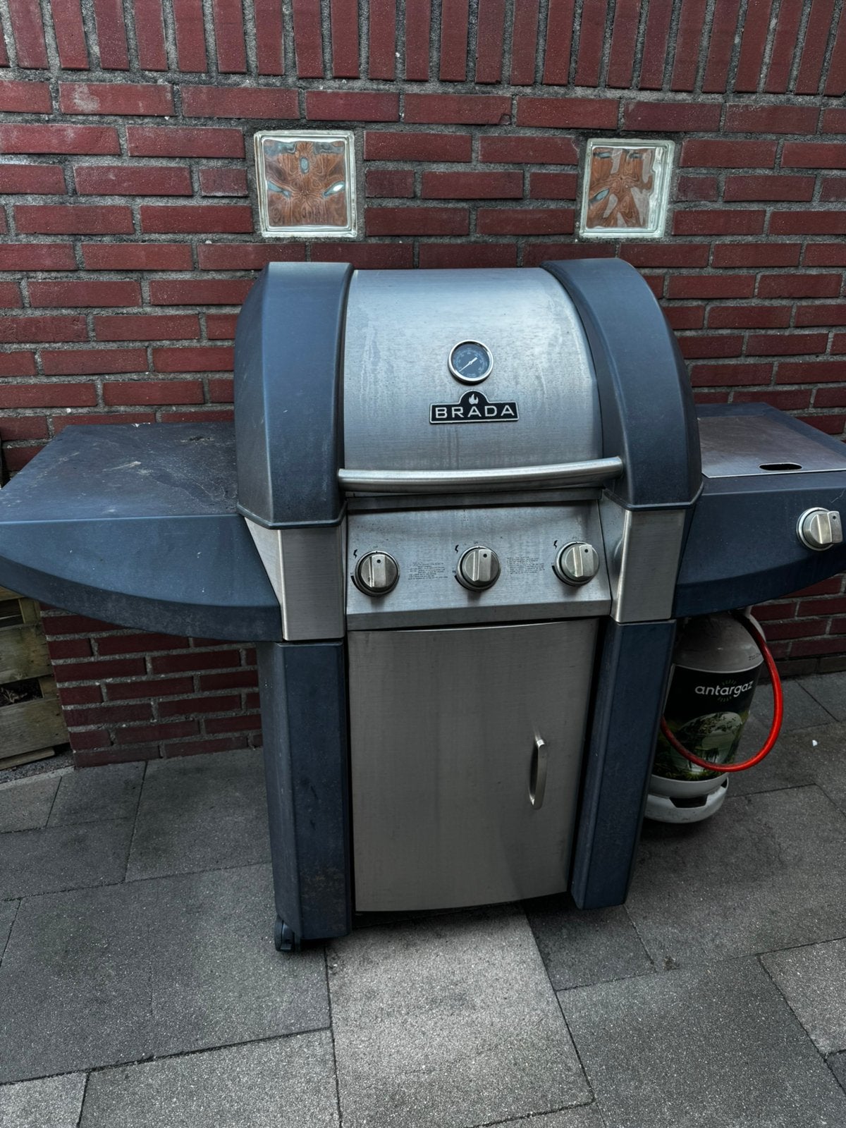 Brada barbecue, Ophalen, Gebruikt