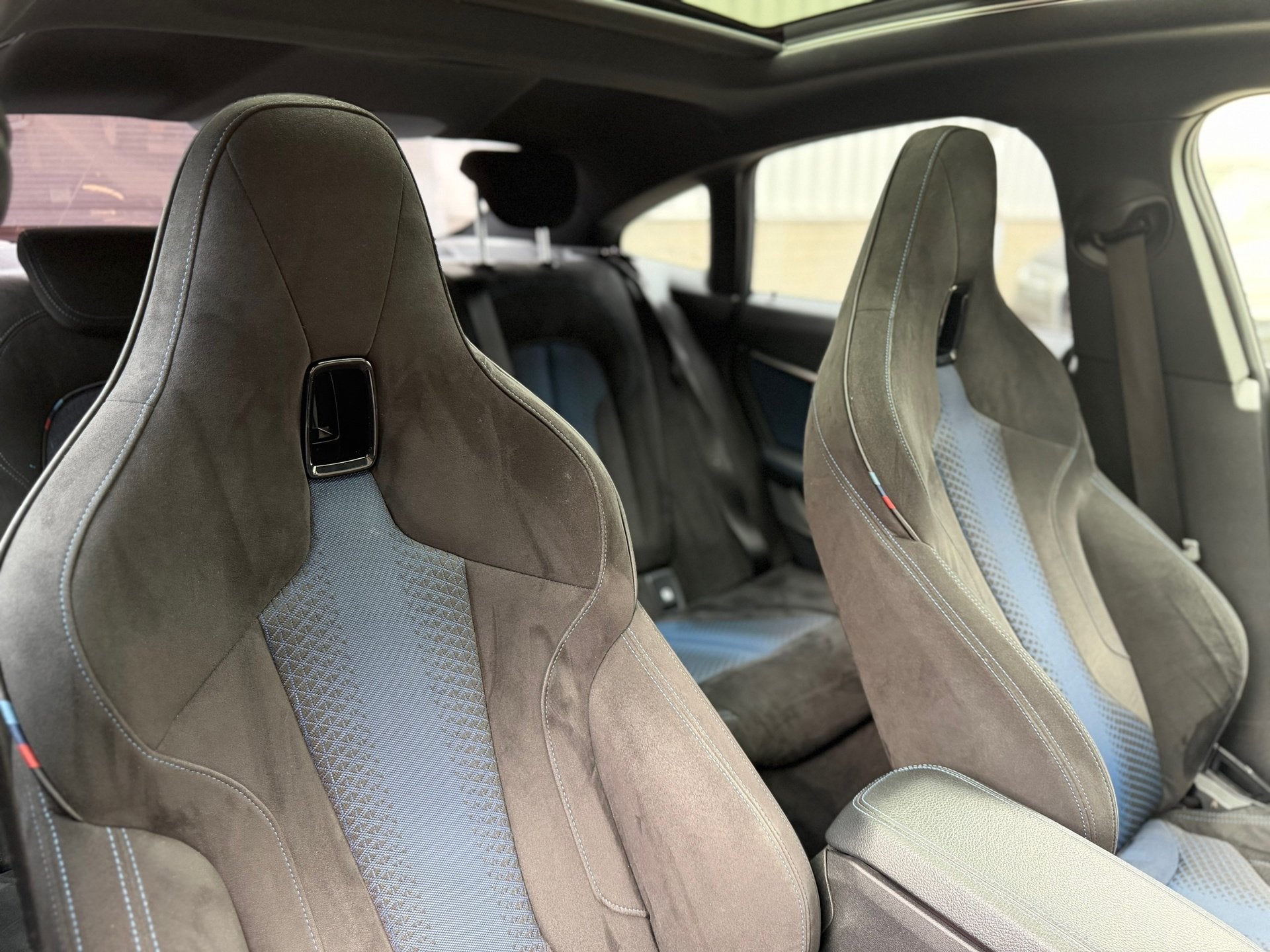 BMW 2-serie Gran Coupé 218i High Executive Pano Carplay Hud, Dealer onderhouden, Stof, Gebruikt, 1350 kg