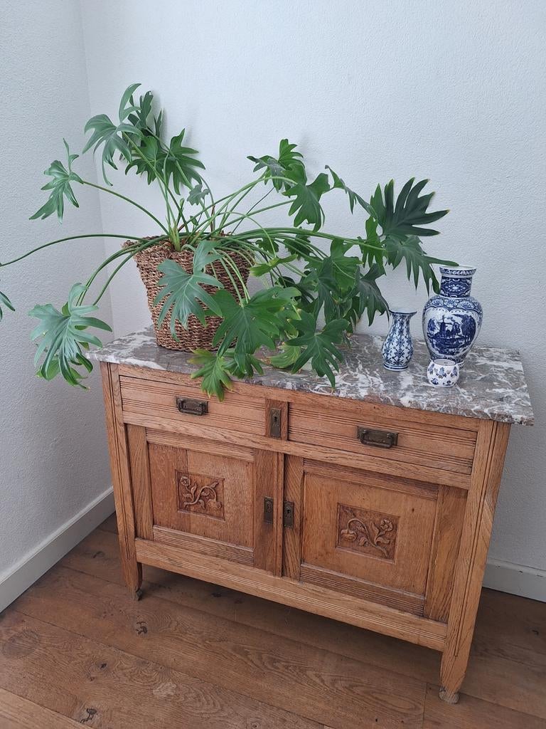 Antiek dressoir met marmeren blad en houtsnijwerk, Ophalen