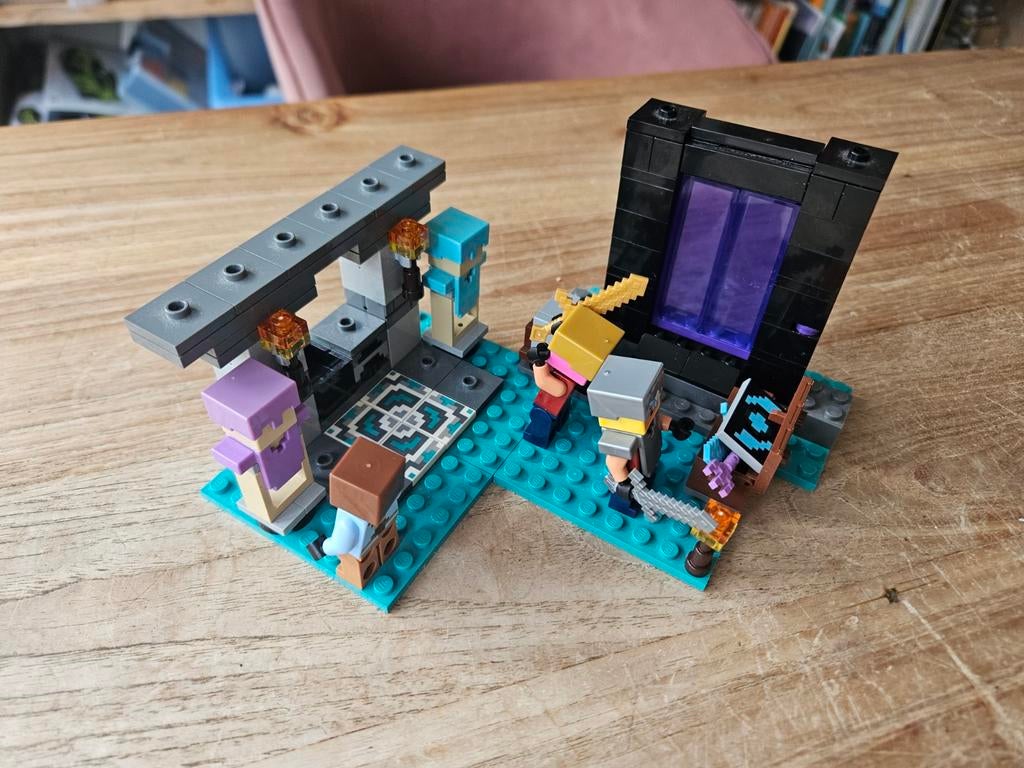 Lego Minecraft Netherwapen Smederij met bewegend portaal, Ophalen of Verzenden, Zo goed als nieuw, Jongen of Meisje