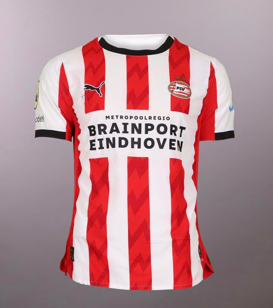 Groot aantal Matchworn en gesigneerde shirts., Ophalen of Verzenden, Gebruikt, Shirt