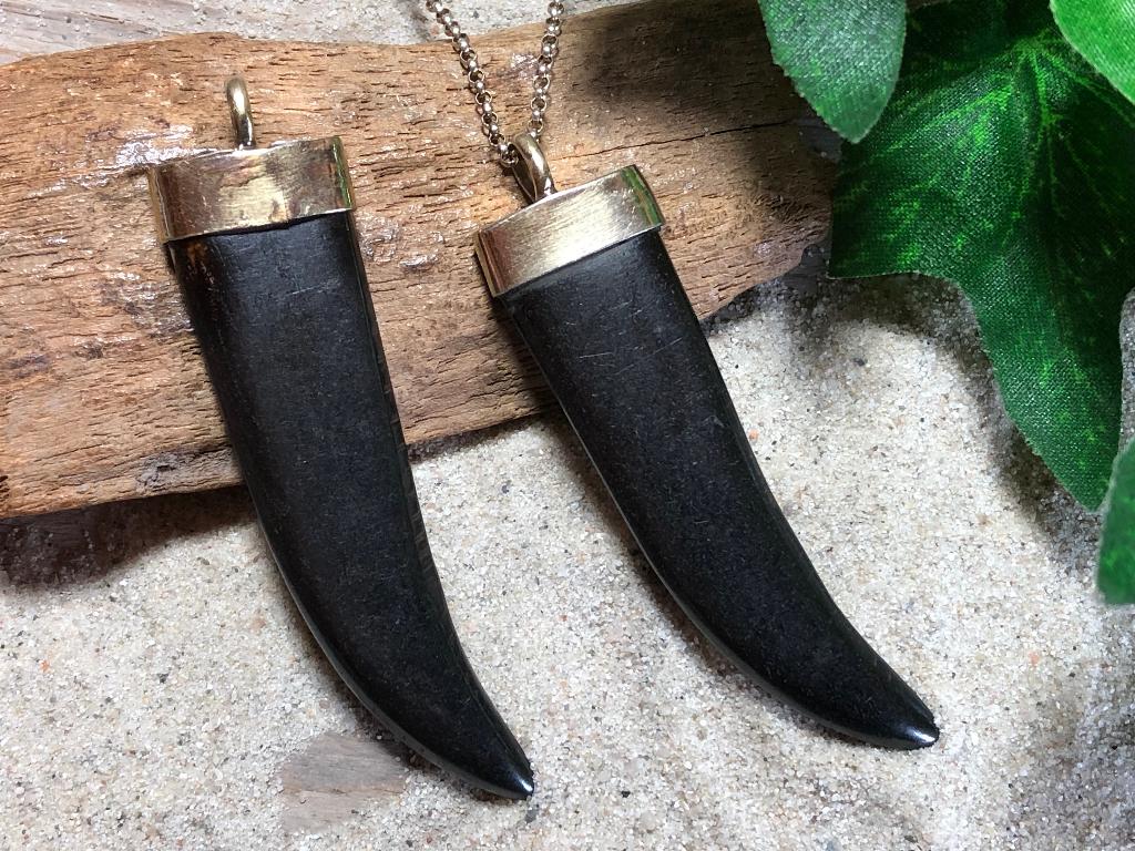 Stoere Tand Hanger – Tand Kettinghanger + Gratis Veterkoord, Overige materialen, Overige voorstellingen, Verzenden, Info@toas.nl