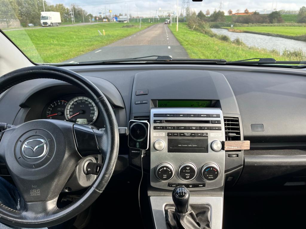 Mazda 5 1.8 2005 Grijs. Motor bonkt en lampje brand, 1370 kg, 4 cilinders, 7 stoelen, Origineel Nederlands